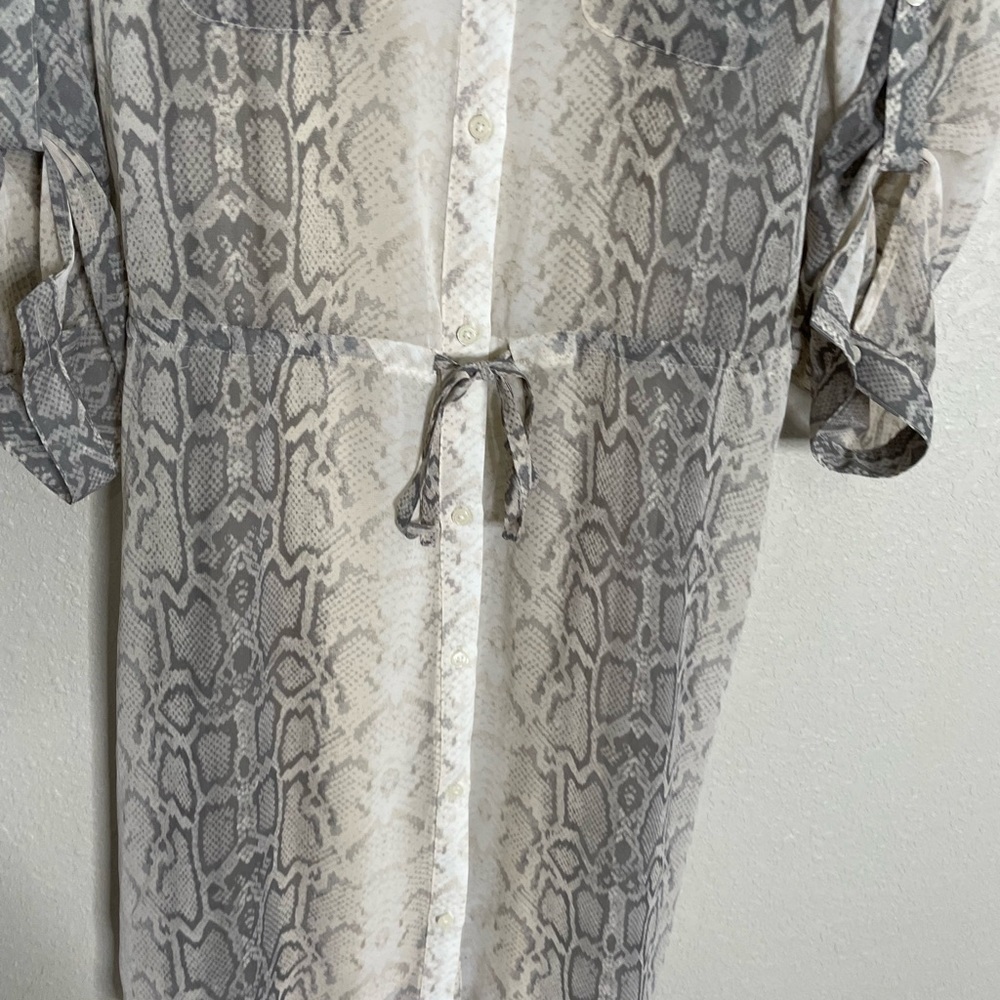 Old Navy Reptile Print Nude Gray Shirt Dress Small Tie Waist - Picture 6 of 6